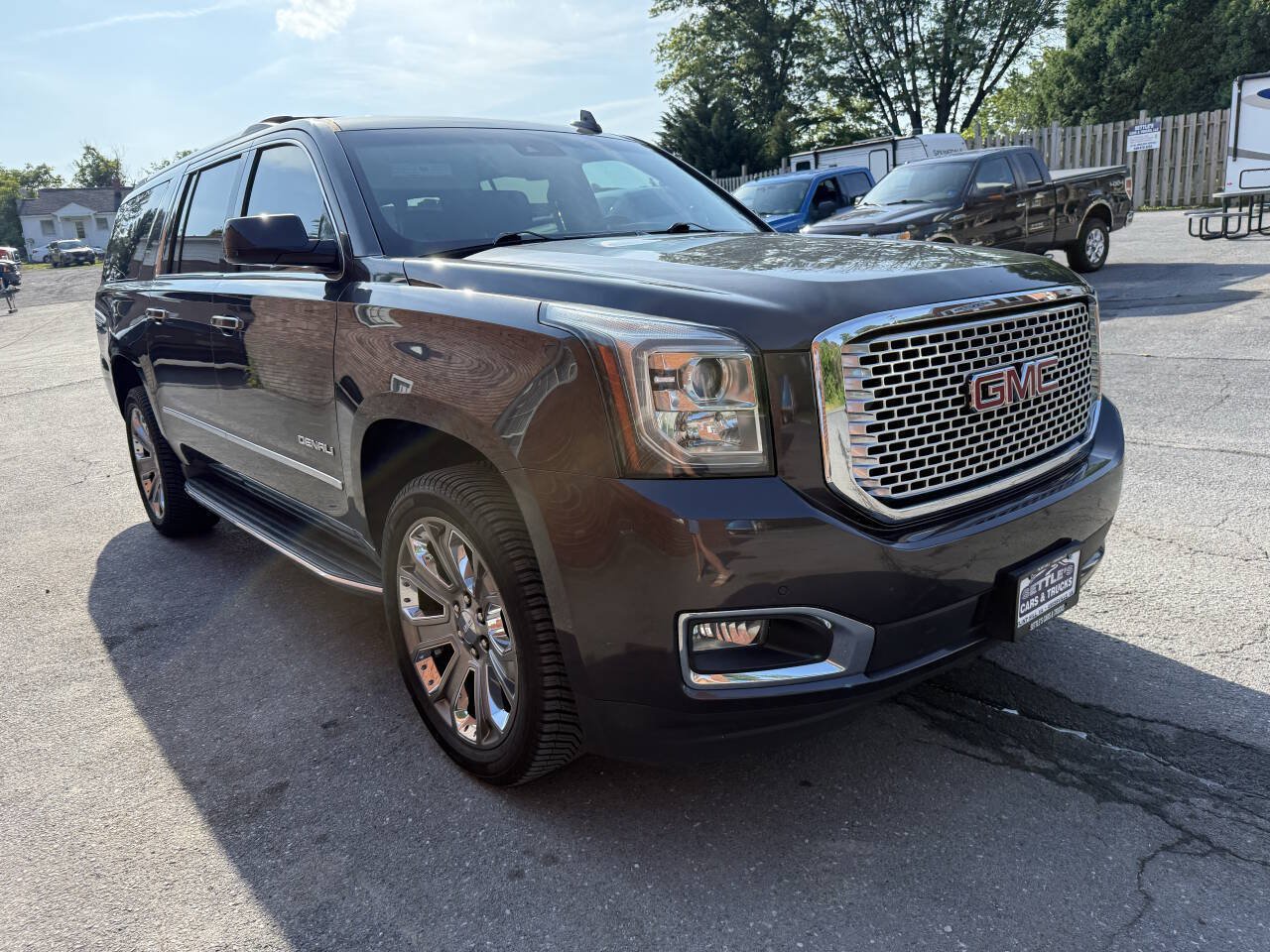 Used 2016 GMC Yukon XL Denali w/ Open Road Package AWD/4WD image 4