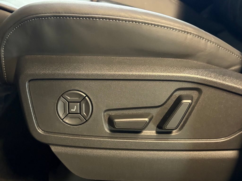 New 2026 Audi SQ5 Prestige AWD/4WD image 23