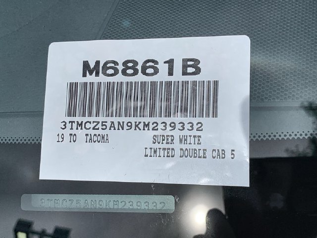 Certified 2019 Toyota Tacoma TRD Off-Road AWD/4WD image 47