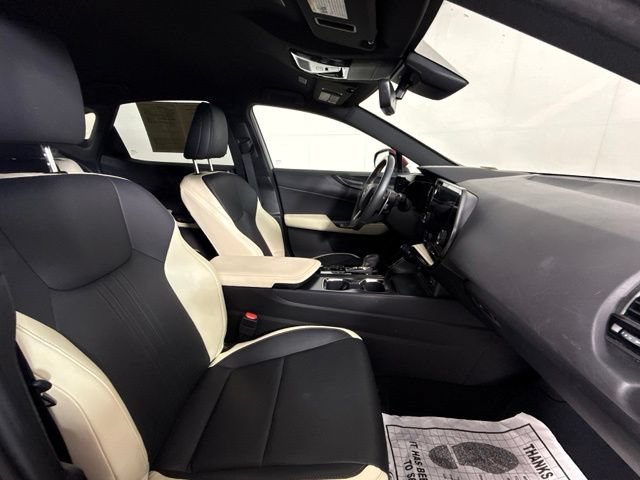 Used 2022 Lexus NX 250 FWD w/ Towing Package (2000 Lbs) image 35