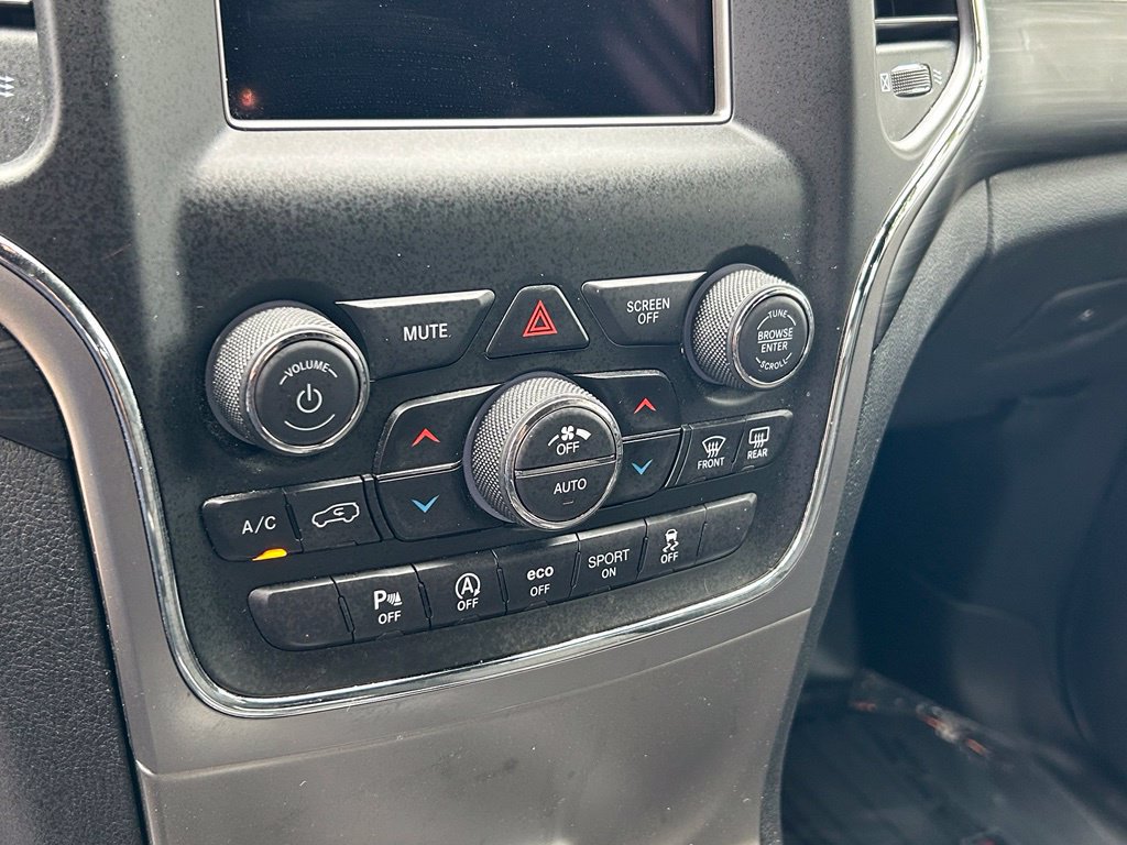Used 2021 Jeep Grand Cherokee Laredo RWD image 21