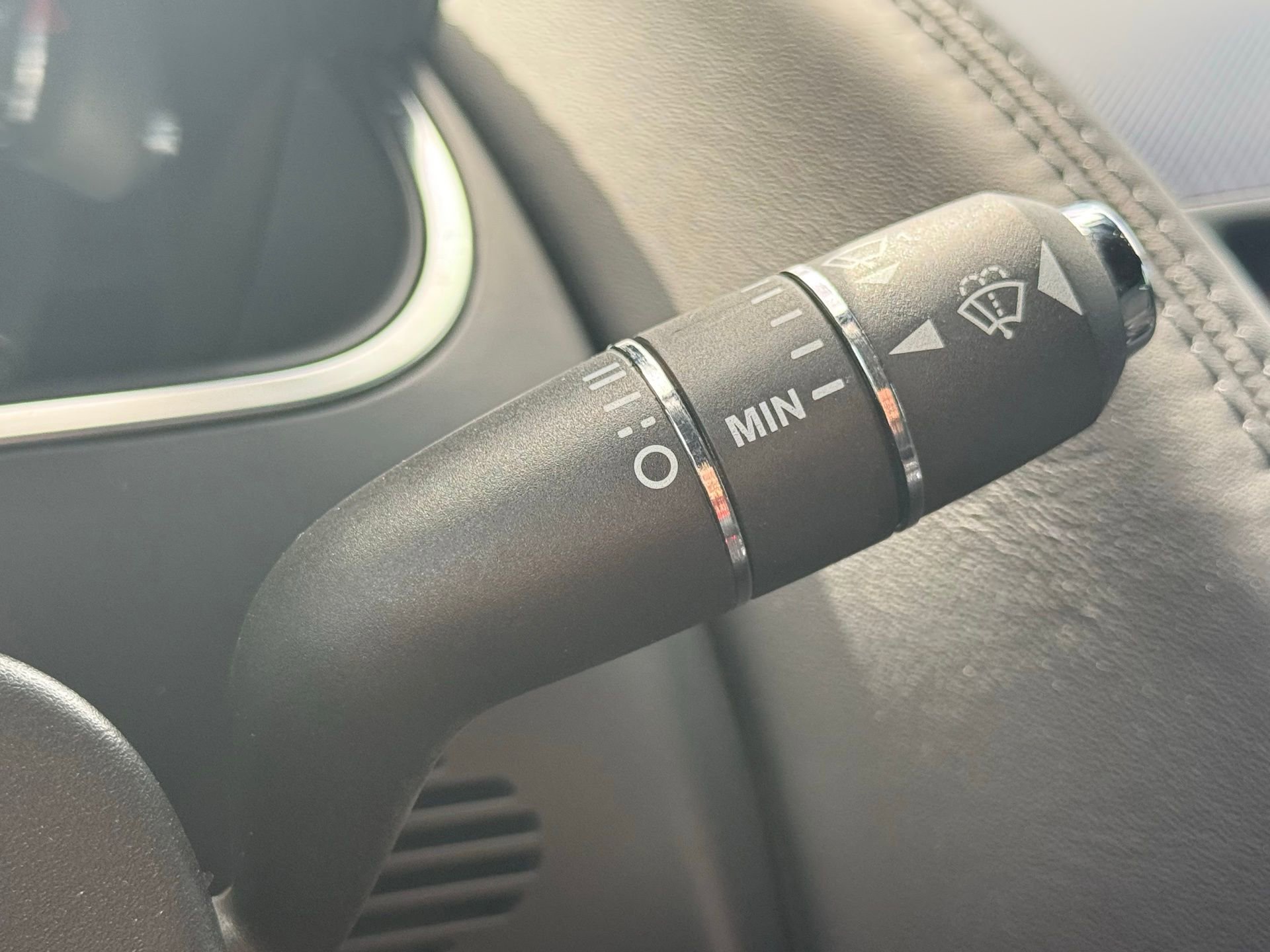 Used 2023 Jaguar F-TYPE R-Dynamic image 39