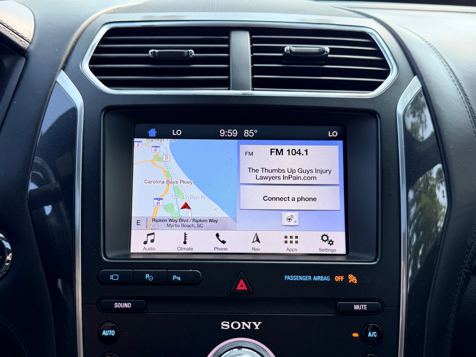 Used 2019 Ford Explorer Platinum AWD/4WD image 4