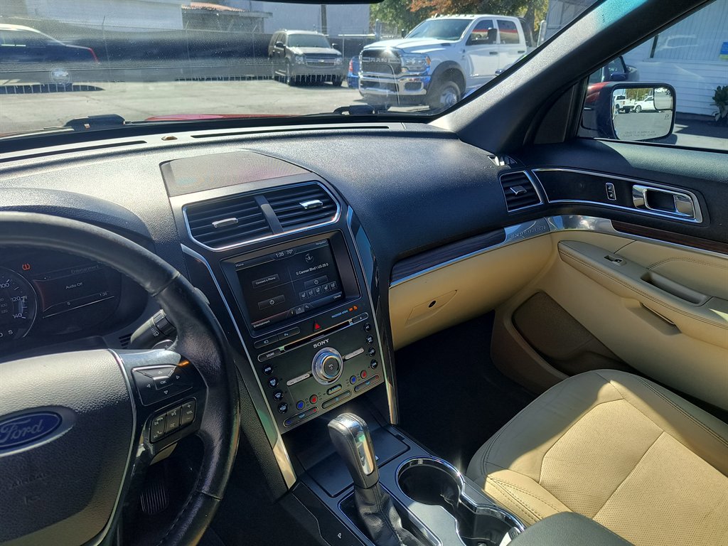 Used 2016 Ford Explorer Limited image 18