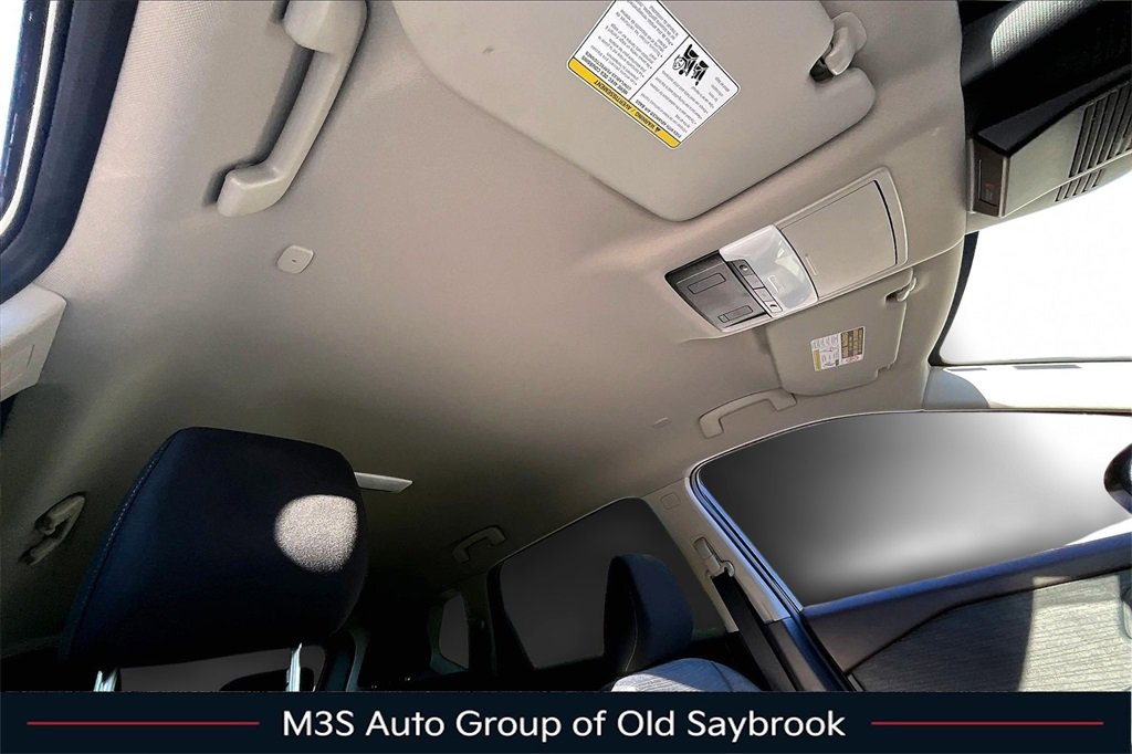 Used 2023 Nissan Rogue SV image 27