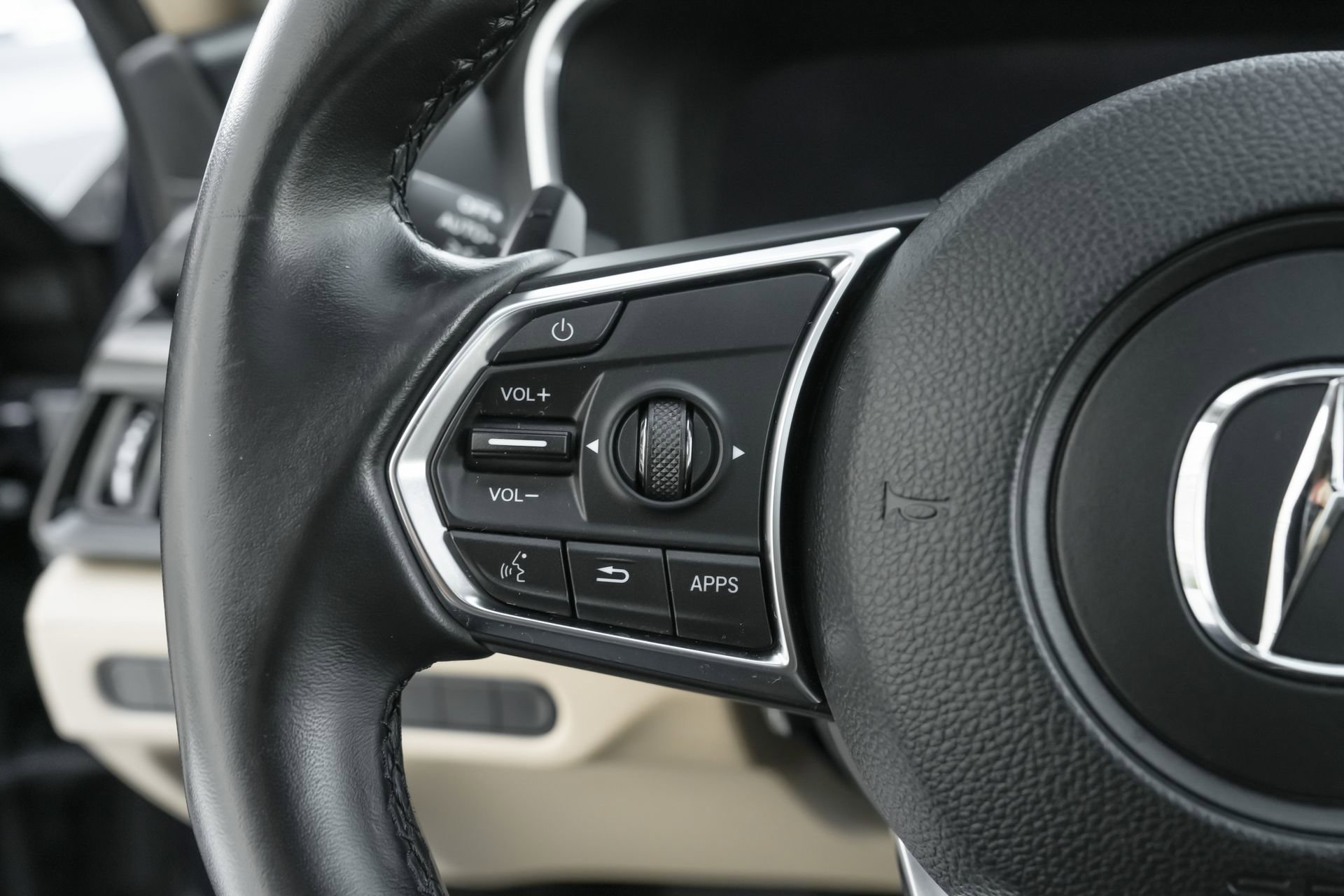 Used 2022 Acura MDX FWD image 18