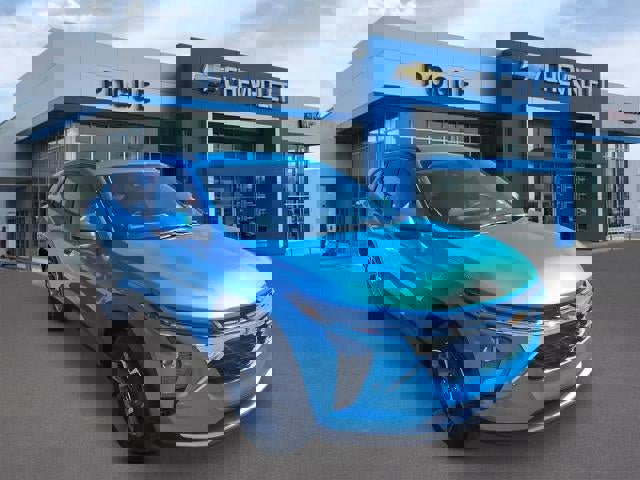 Used 2025 Chevrolet Trax LT w/ LT Convenience Package image 1