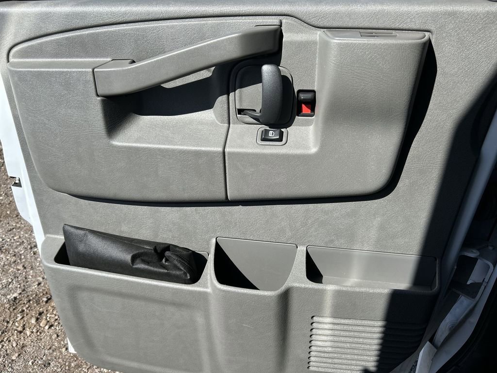 New 2025 GMC Savana 3500 Work Van w/ Power Convenience Package image 21