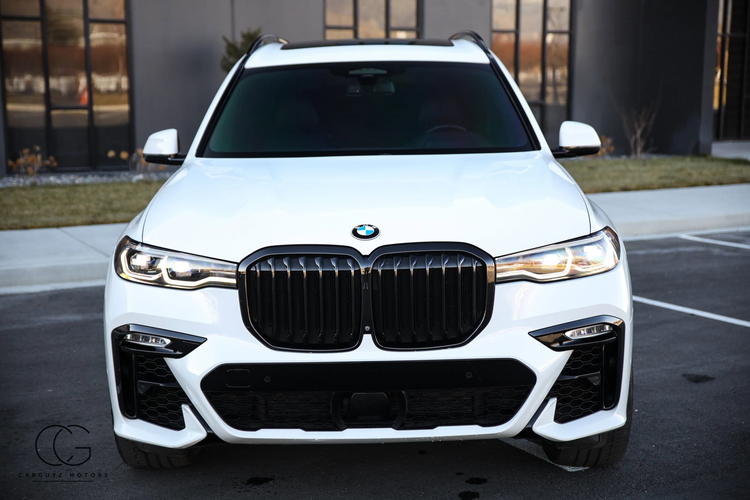 Used 2020 BMW X7 M50i w/ Dynamic Handling Package image 23