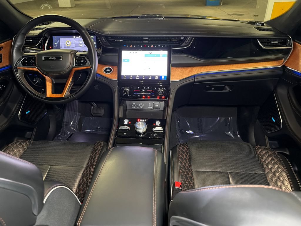 Used 2022 Jeep Grand Cherokee Summit AWD/4WD image 16