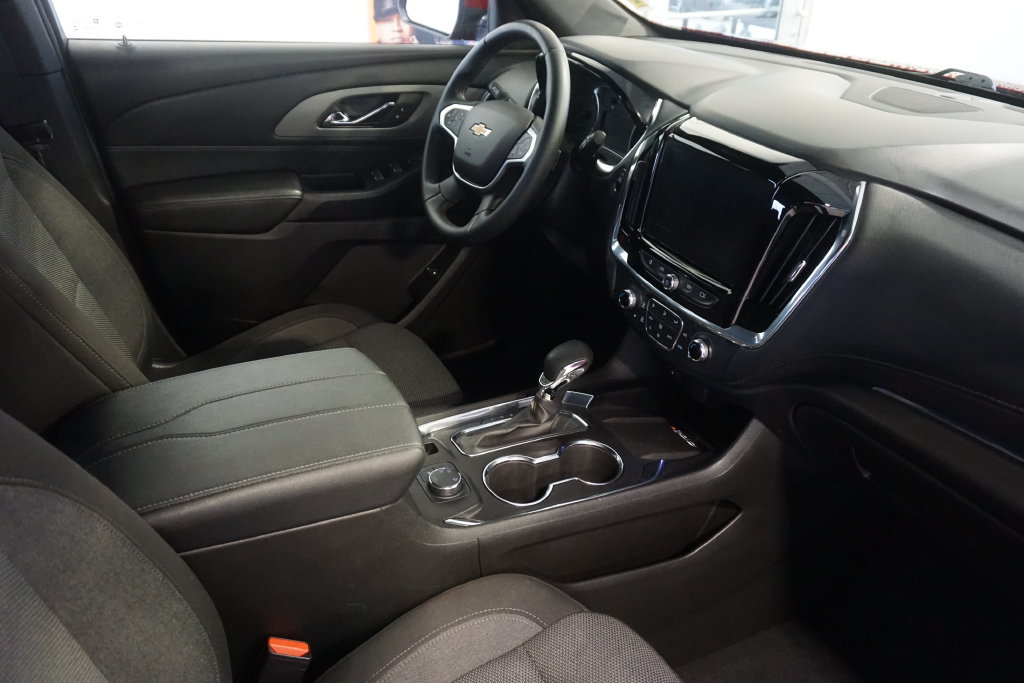 Used 2023 Chevrolet Traverse LT AWD/4WD image 27