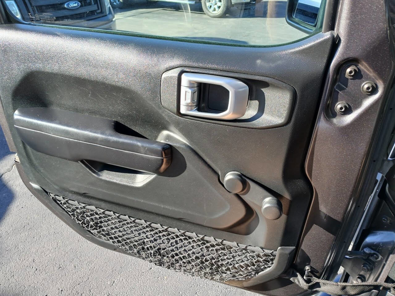 Used 2019 Jeep Wrangler Unlimited Sport image 4