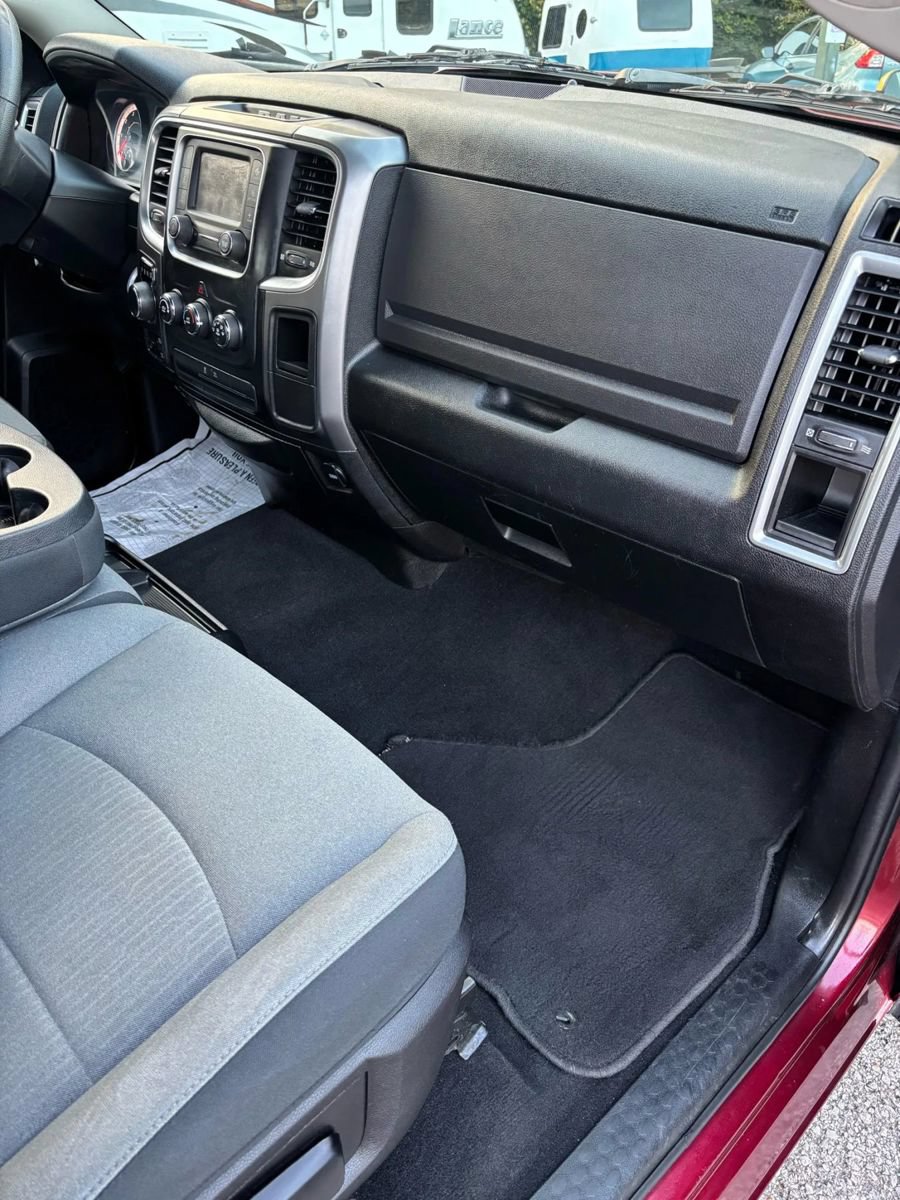 Used 2021 RAM 1500 Classic SLT AWD/4WD image 11