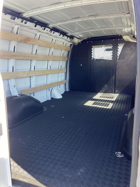 Used 2024 GMC Savana 2500 w/ Driver Convenience Package image 10