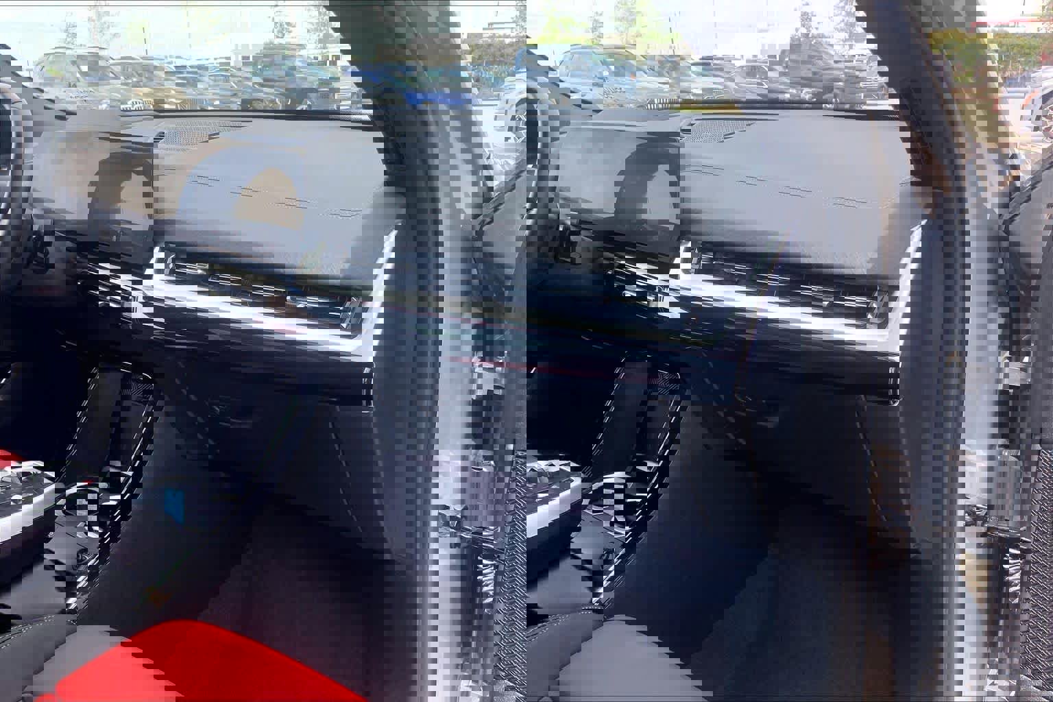 Used 2025 BMW X2 xDrive28i AWD/4WD image 18