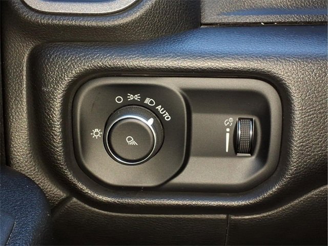 Used 2022 RAM 2500 Tradesman w/ Chrome Appearance Group image 18