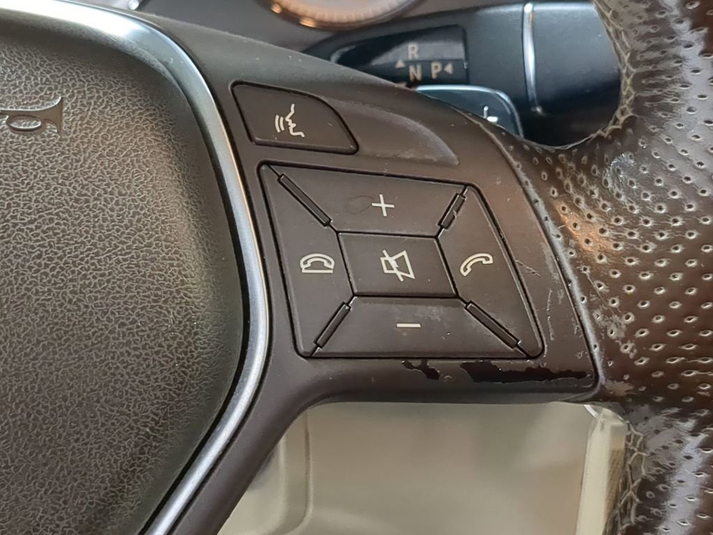 Used 2015 Mercedes-Benz GLK 350 4MATIC image 38