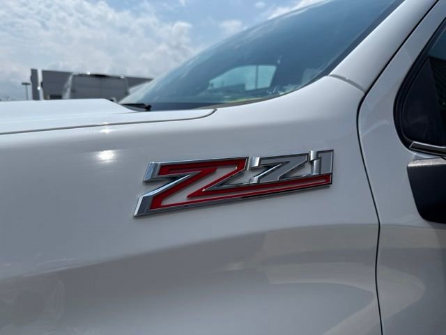 Used 2022 Chevrolet Silverado 1500 LTZ AWD/4WD image 5