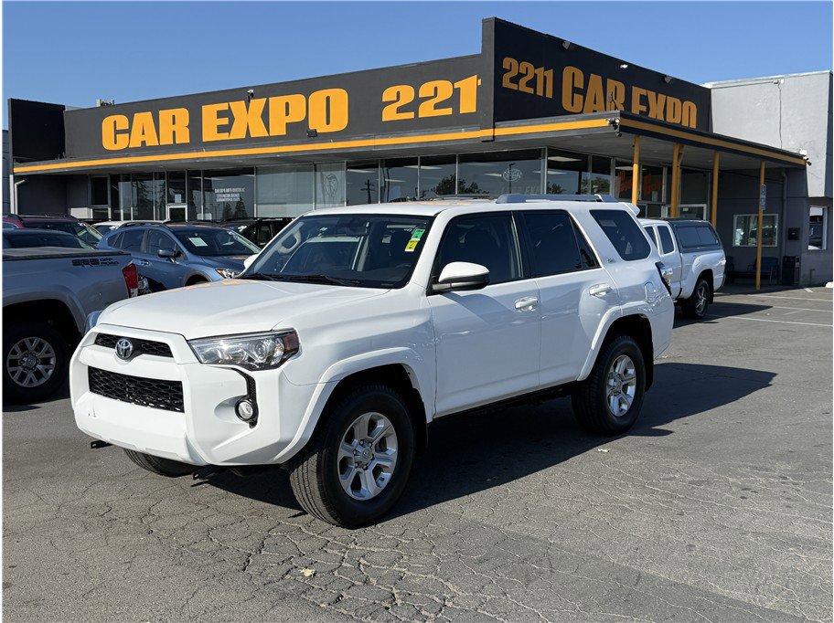 Used 2014 Toyota 4Runner SR5 AWD/4WD image 26