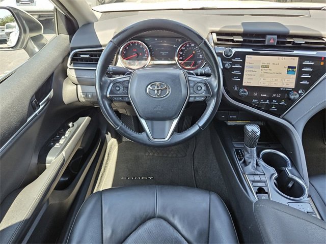 Used 2020 Toyota Camry XSE image 6