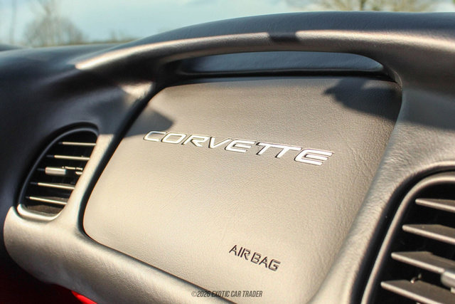 Used 2004 Chevrolet Corvette Convertible w/ Preferred Equipment Group image 39