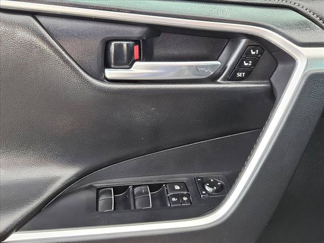 Used 2019 Toyota RAV4 Limited FWD image 28