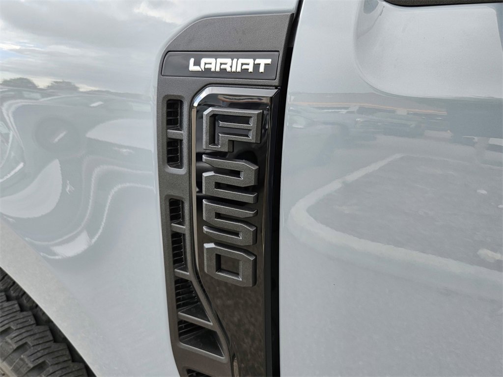 New 2025 Ford F250 Lariat w/ Lariat Ultimate Package image 44