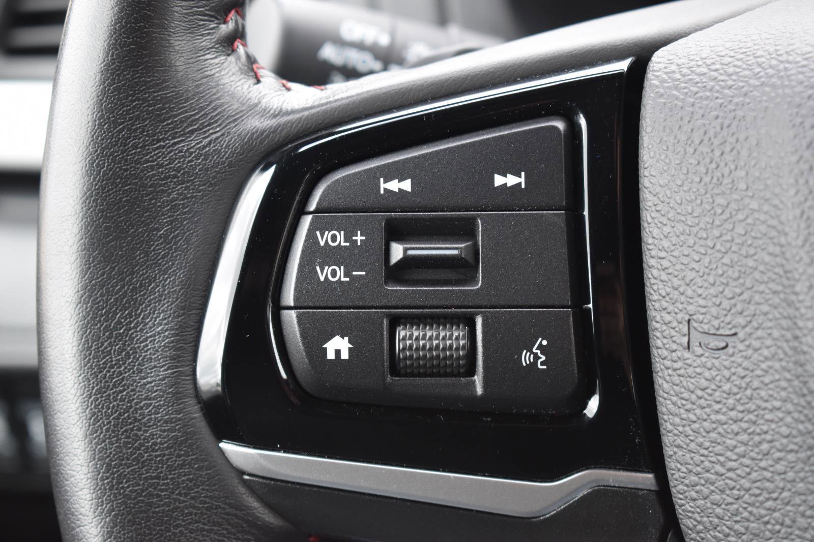 Used 2025 Honda Odyssey Sport-L image 6