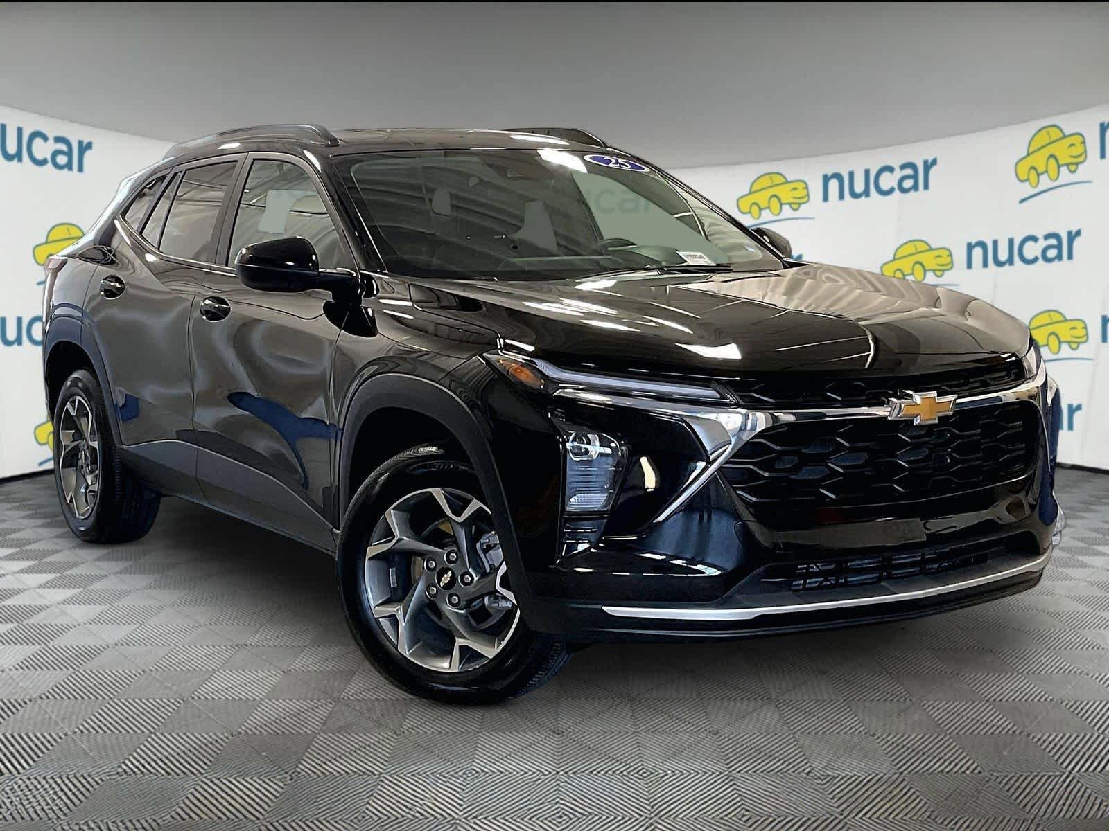 Used 2025 Chevrolet Trax LT w/ LT Convenience Package FWD image 1