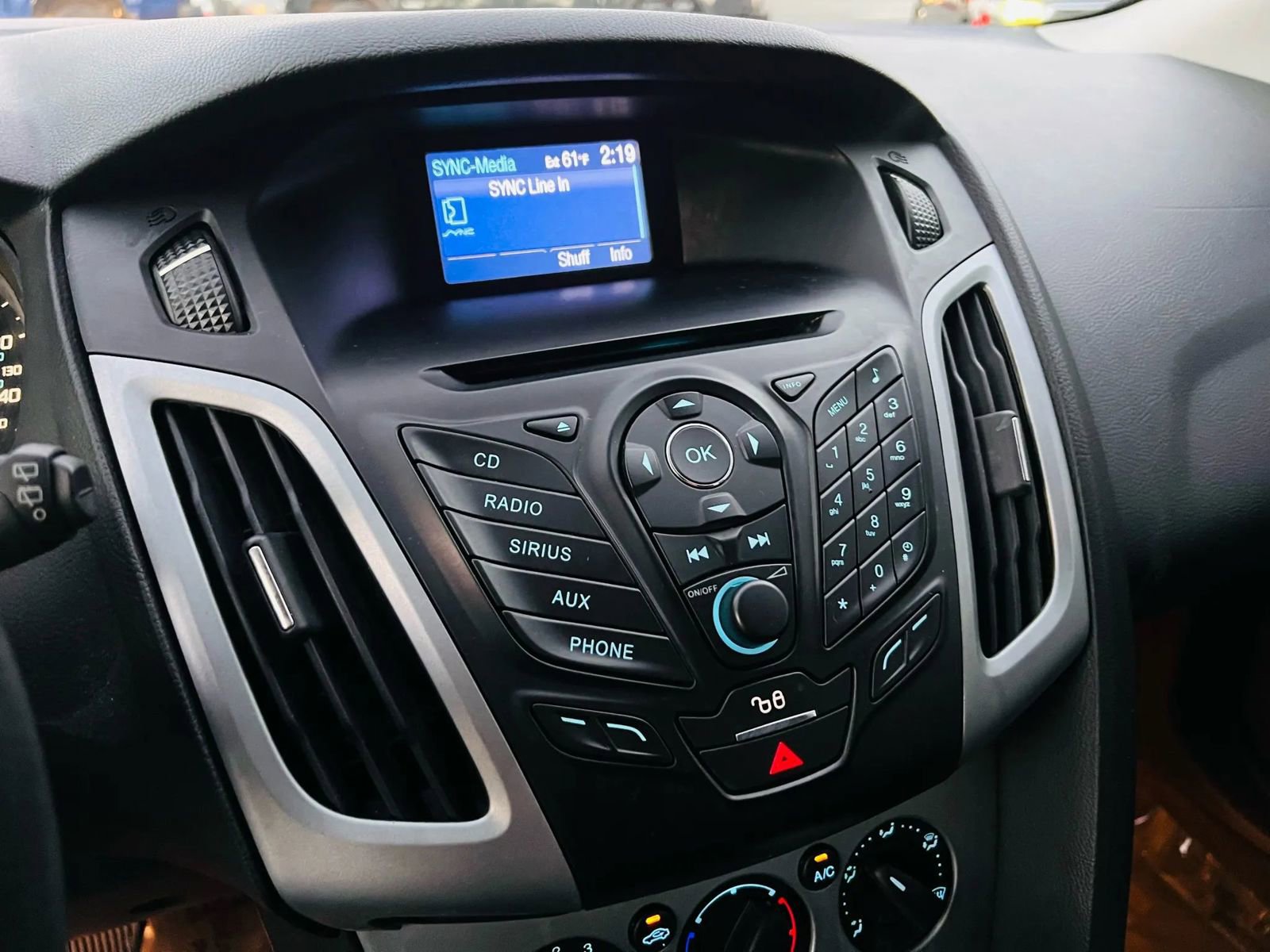 Used 2012 Ford Focus SE image 29