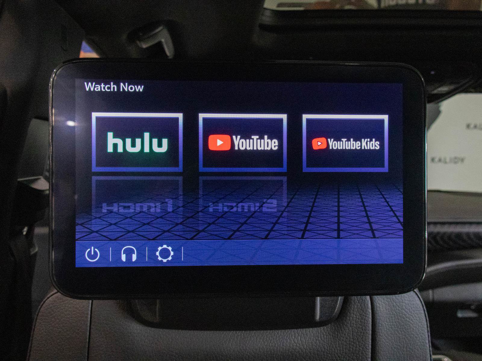 Used 2023 GMC Yukon Denali w/ Denali Reserve Package image 14