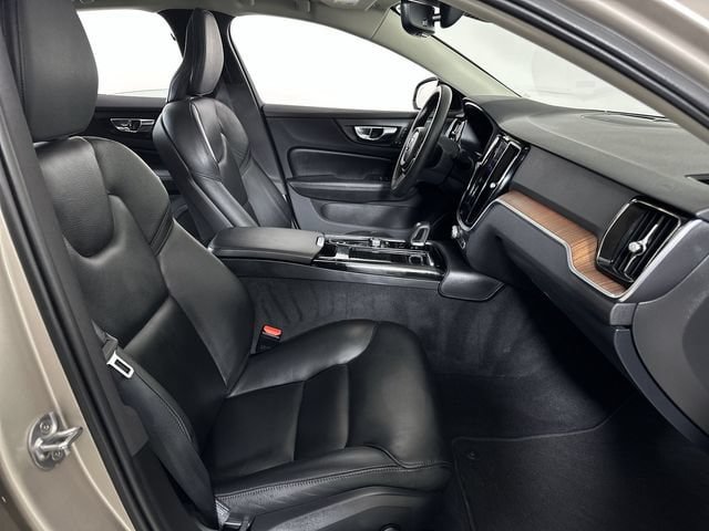 Used 2023 Volvo S60 T8 Plus AWD/4WD image 29