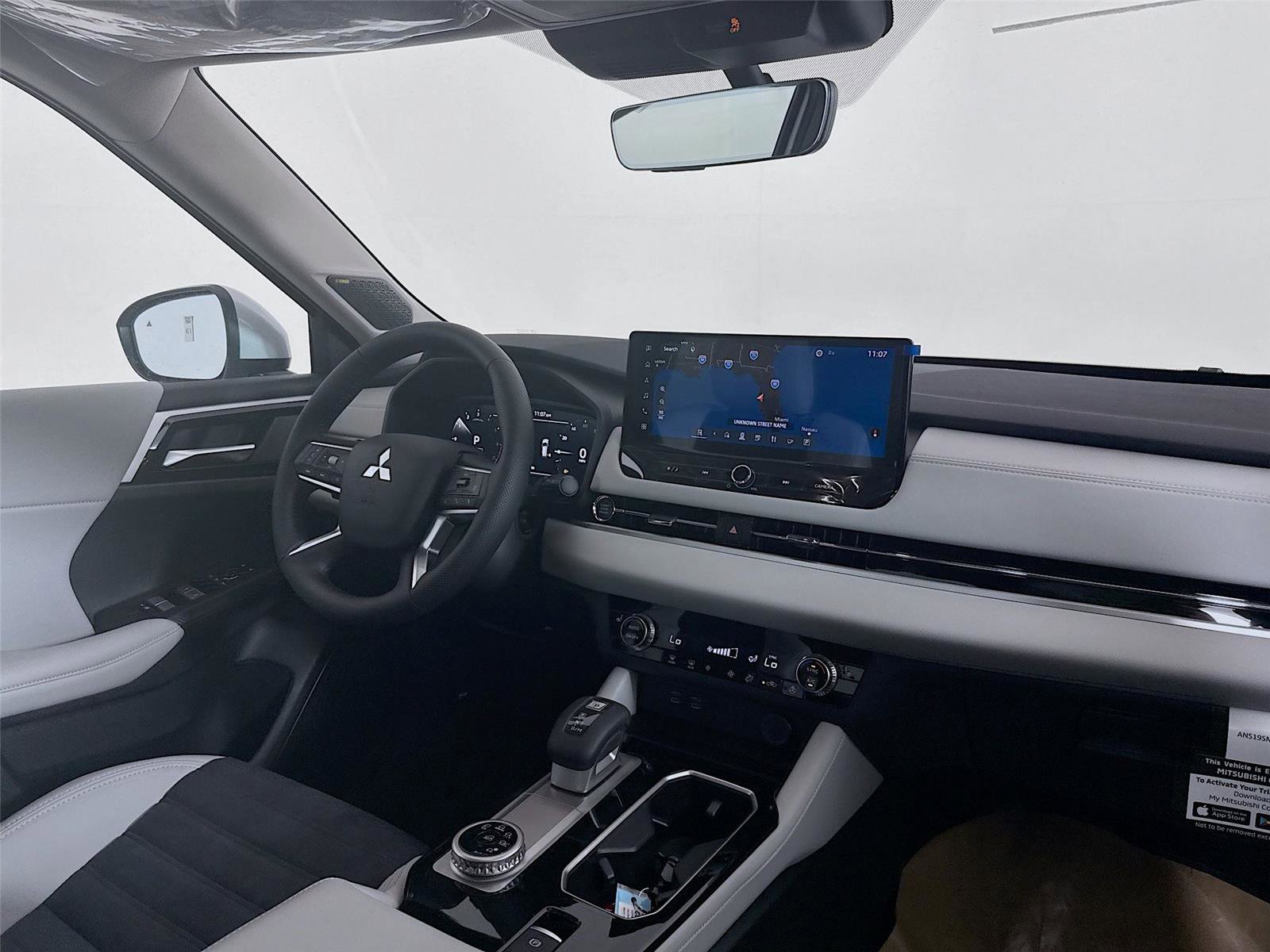 New 2026 Mitsubishi Outlander SE image 23