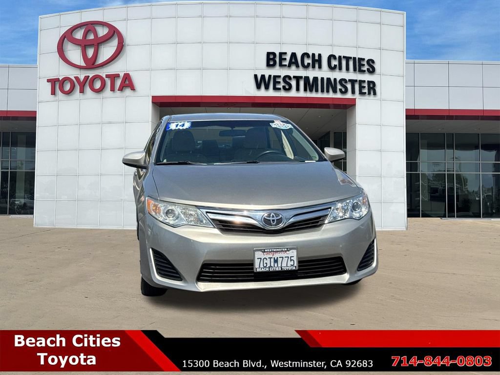 Used 2014 Toyota Camry LE FWD image 3