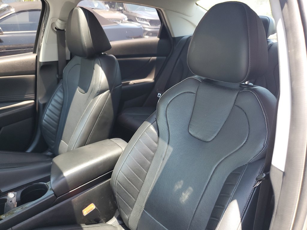 Used 2022 Hyundai Elantra Limited w/ Cargo Package FWD image 21
