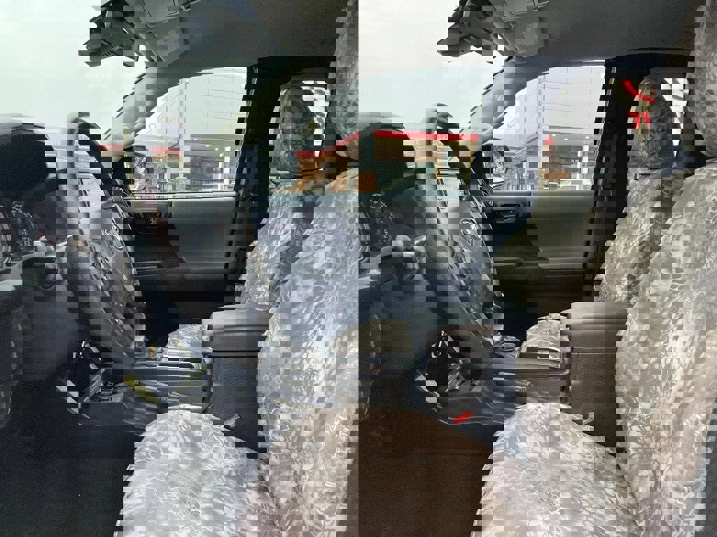 Used 2020 Toyota Tacoma SR image 10