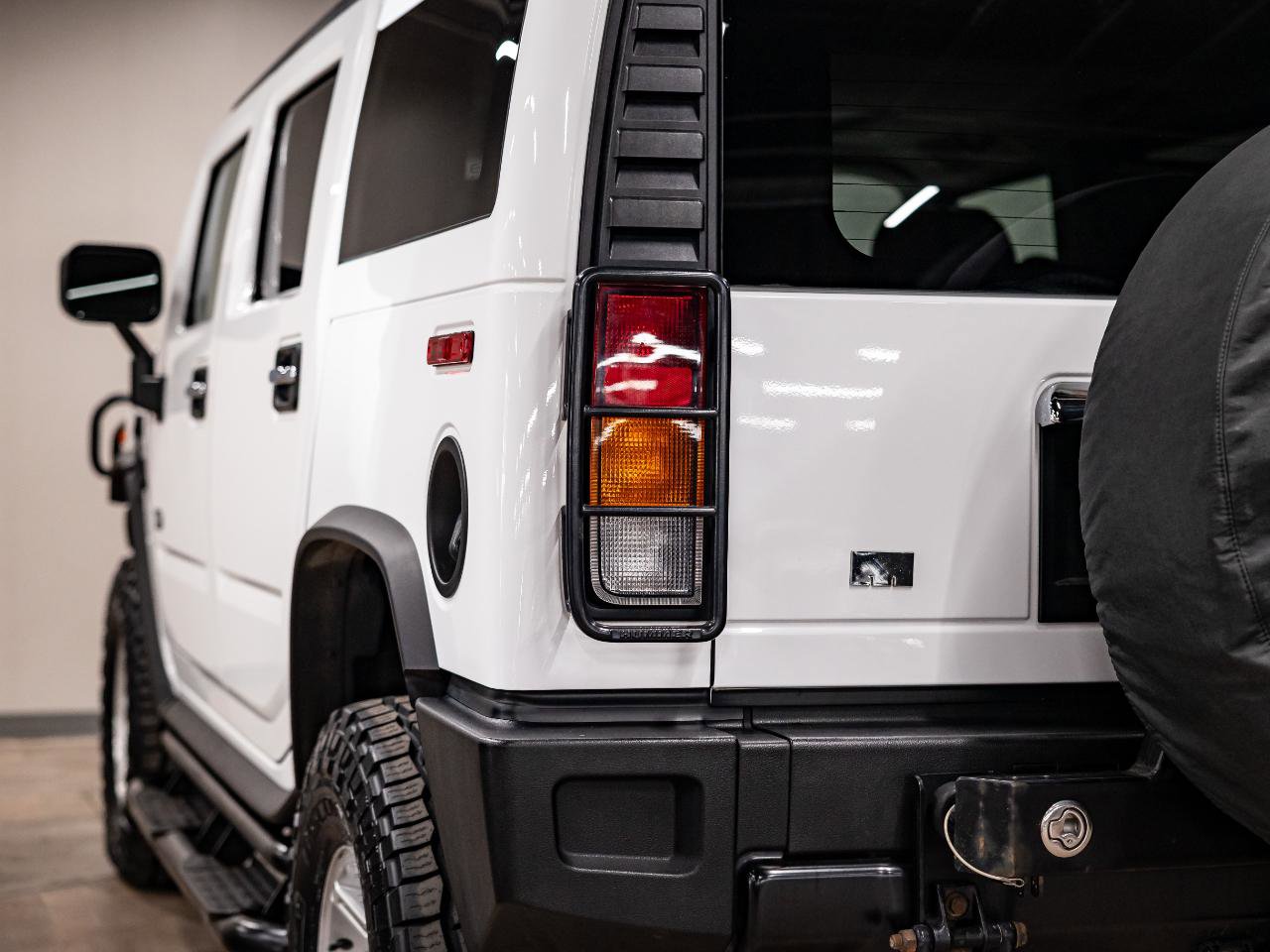 Used 2003 HUMMER H2 w/ Preferred Equipment Group image 32