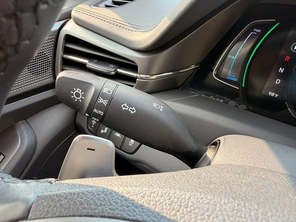 Used 2020 Hyundai Ioniq SE FWD image 18