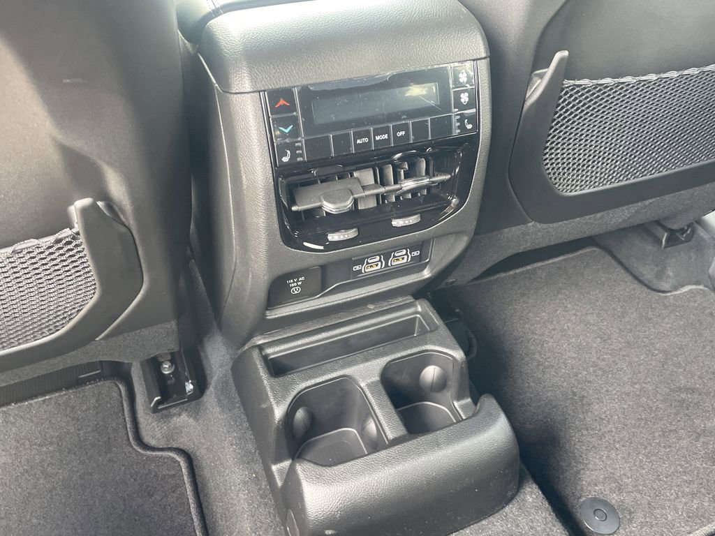 New 2025 Jeep Grand Cherokee L Limited w/ Black Appearance Package image 25