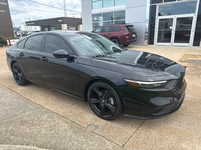 Used 2024 Honda Accord Sport image 2