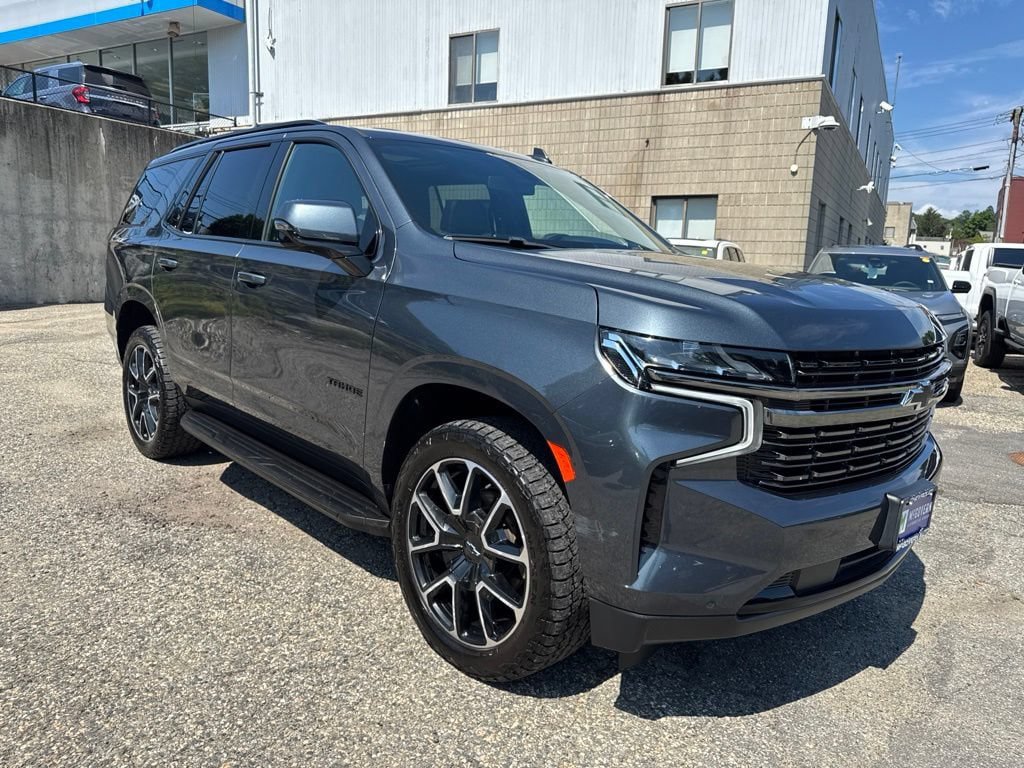 Used 2021 Chevrolet Tahoe RST w/ Luxury Package AWD/4WD image 9