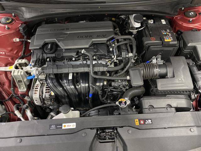 Certified 2025 Hyundai Elantra Limited image 35