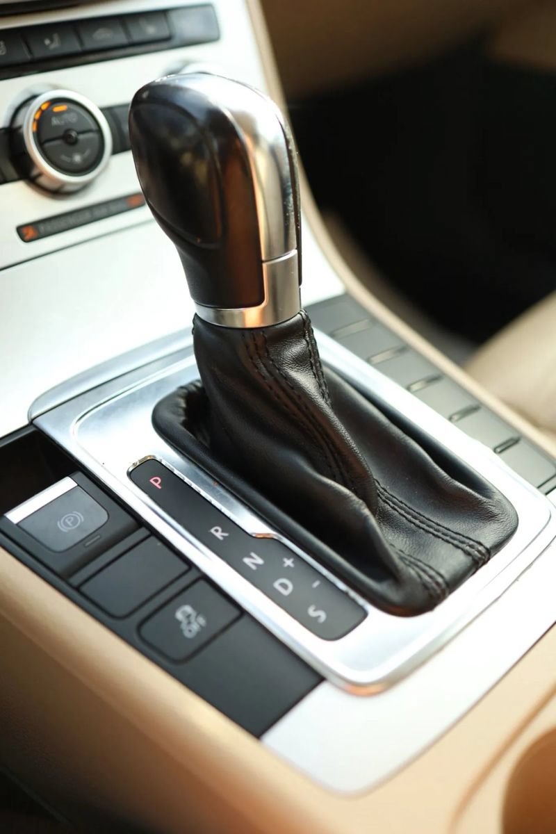 Used 2013 Volkswagen CC R-Line FWD image 31