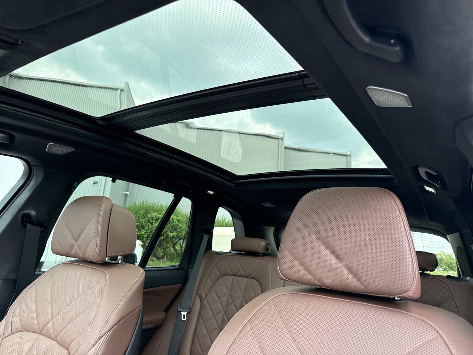 New 2026 BMW X5 M60i AWD/4WD image 4