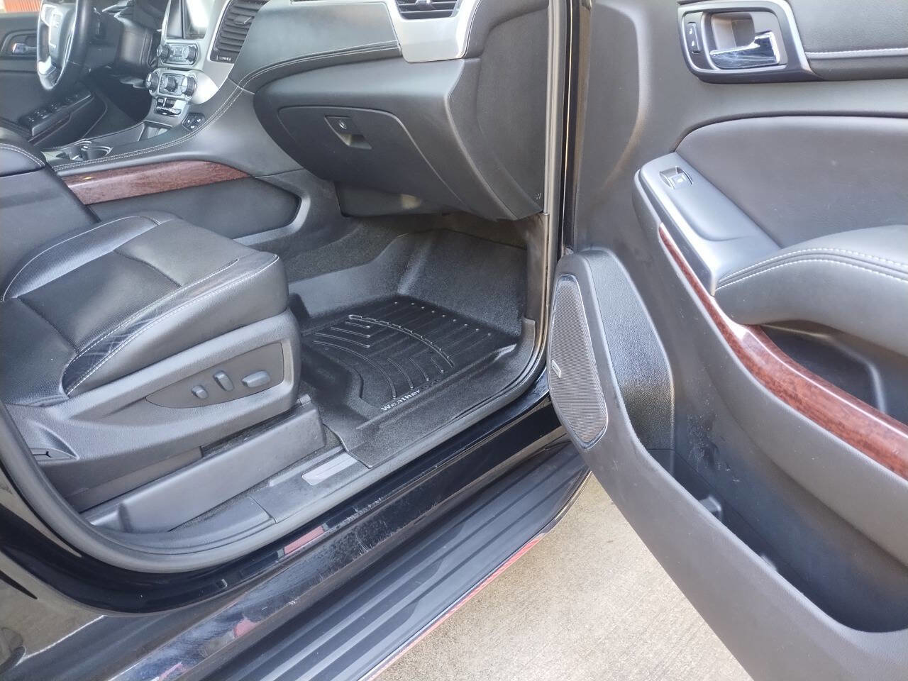 Used 2018 GMC Yukon XL SLT image 29