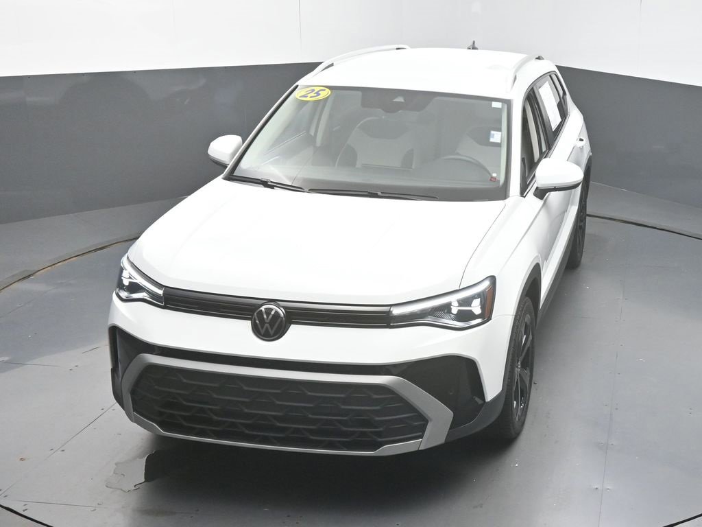 Used 2025 Volkswagen Taos SE image 20