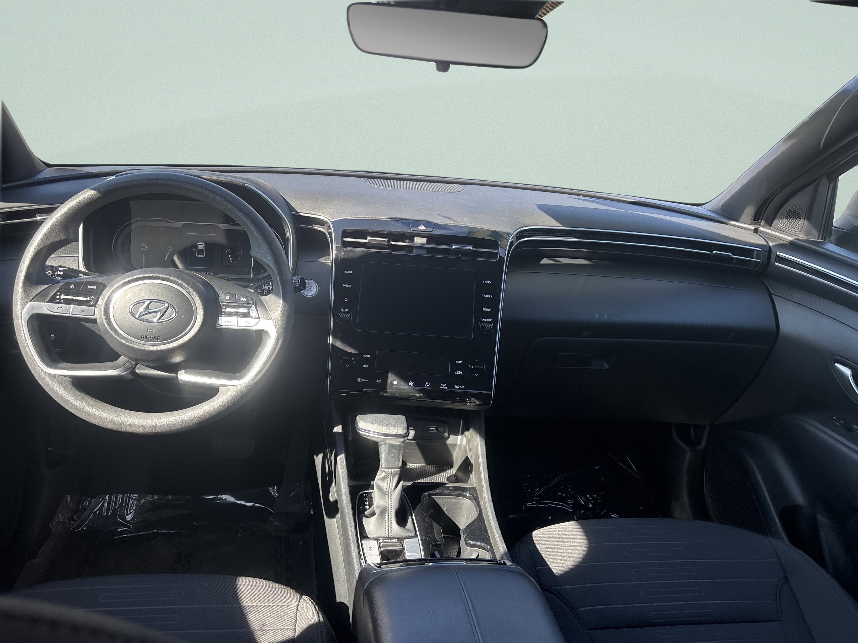 Used 2024 Hyundai Santa Cruz SEL image 16