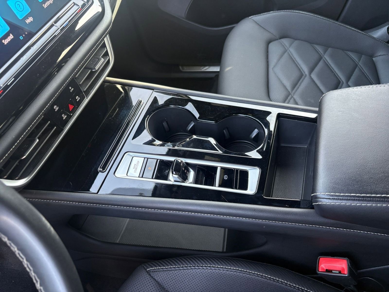 Used 2025 Volkswagen Atlas Cross Sport SE image 43