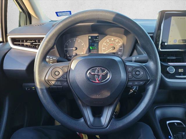 Used 2025 Toyota Corolla LE image 18