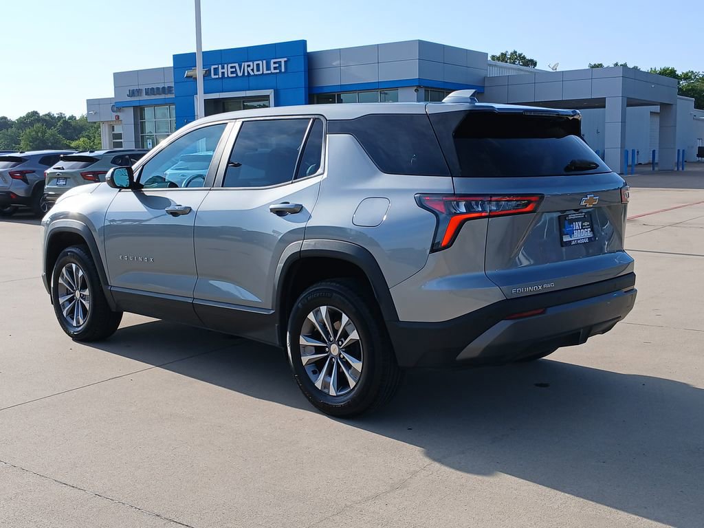 Used 2026 Chevrolet Equinox LT AWD/4WD image 6
